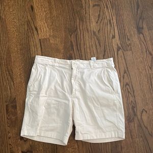 Vineyard Vines Khaki Shorts